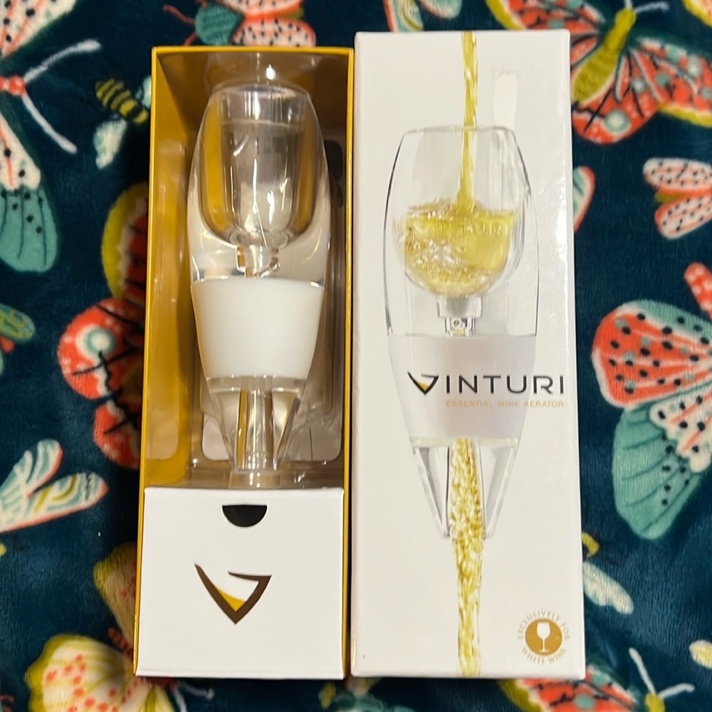 Brand New in Box Vinturi Essential Wine Aerator white wine